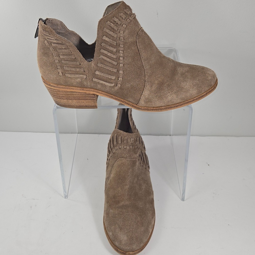 Vince Camuto Prism2 Taupe Suede Woven Cut Out Ankle Booties Womens 9M 40 AC34